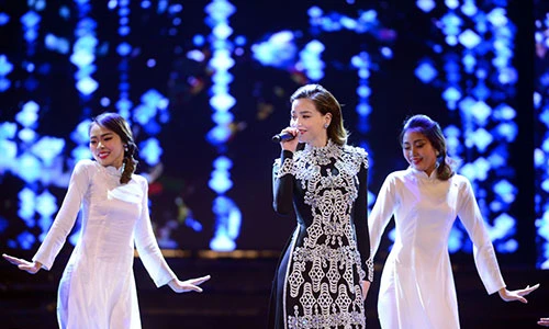 Hồ Ngọc Hà gặp sự cố trong Duyên dáng Việt Nam 28