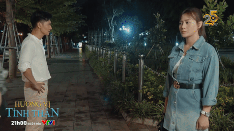 Không ít người cho rằng Phương Oanh dùng thắt lưng để định hình vòng eo nhưng kiểu phối như trên chỉ càng khiến người khác tập trung vào vòng 2 chẳng thon gọn gì cho cam.