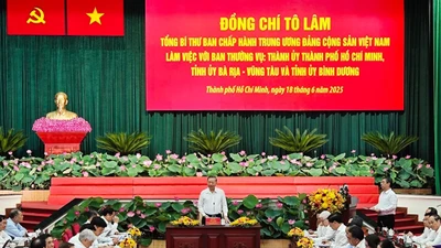 Tổng Bí thư Tô Lâm phát biểu định hướng buổi làm việc. 