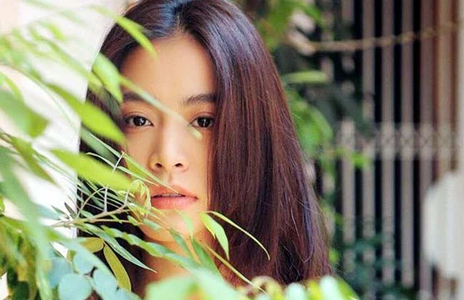 Hoàng Thùy Linh: Nữ thần “mặt mộc” showbiz Việt