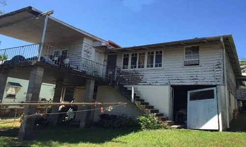 Chuyện lạ hôm nay: Bỏ hơn 14 tỷ mua nhà cũ nát, 8 tháng sau thì...