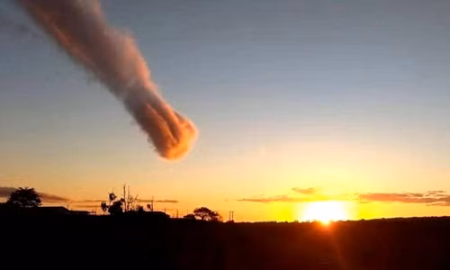 Nhà khoa học lý giải đám mây như thiên thạch “tấn công” Trái đất