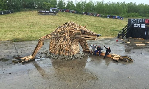 Kinh ngạc những tác phẩm nghệ thuật từ phế liệu