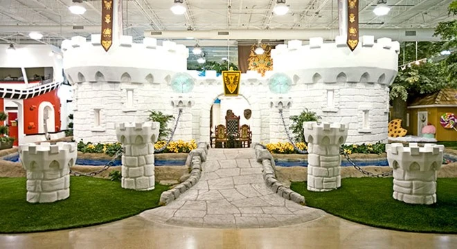 Kinh ngạc văn phòng kỳ quặc giống y hệt tàu cướp biển