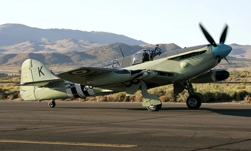 Cận cảnh tiêm kích săn ngầm Fairey Firefly đầy uy lực
