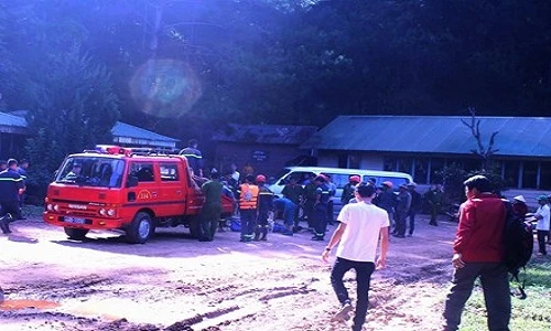 Hướng dẫn viên và du khách nước ngoài tử vong tại thác Hang Cọp