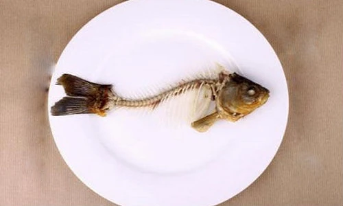 5 mẹo chữa khỏi hóc xương cá đơn giản, hiệu quả nhất