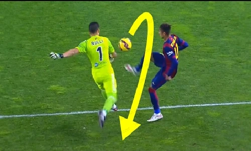 Top 10 tình huống thủ môn để mất bóng “hài hước” nhất