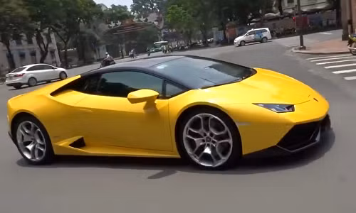 Cường Đô La đại náo Sài Gòn trên siêu xe Lamborghini Huracan