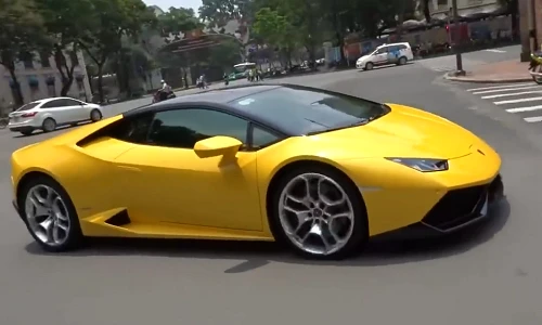 Cường Đô La đại náo Sài Gòn trên siêu xe Lamborghini Huracan