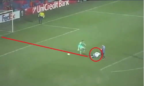 20 pha ghi bàn may mắn nhất mọi thời đại