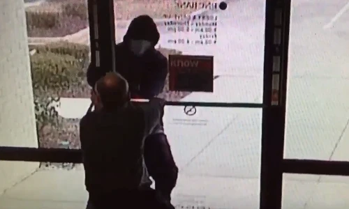 Quản lý ngân hàng quá cứng khi đối đầu với cướp