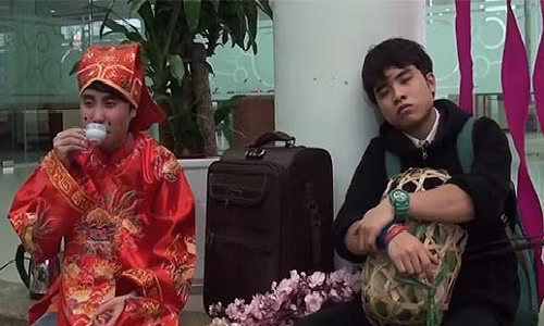 Sinh viên làm clip hài nhắc game thủ về quê ăn Tết