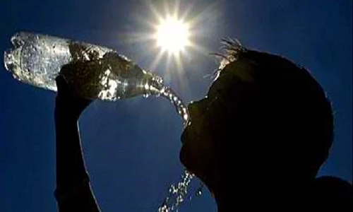 Mẹo giúp phòng tránh say nắng cho trẻ trong mùa hè