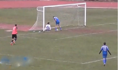 Pha bỏ lỡ đáng tiếc nhất lịch sử bóng đá