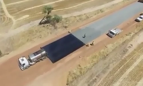 Cách rải nhựa đường ở nước người ta