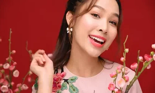 Trang điểm kiểu này, dạo phố ngày xuân ai cũng ngắm nhìn bạn