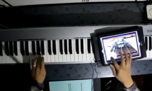 Chơi nhạc cùng lúc trên iPad và Piano cực đỉnh