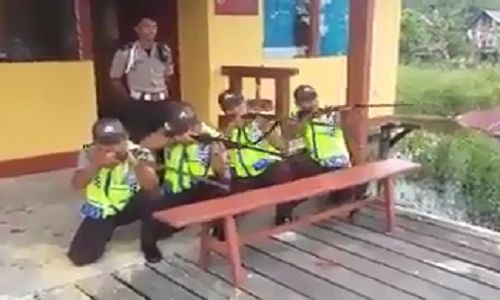 Những anh cảnh sát “diễn sâu” nhất quả đất