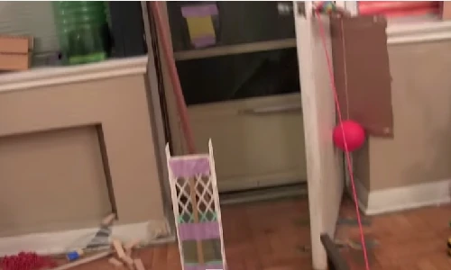 Khó rời mắt khỏi cách mở cửa phòng có một không hai