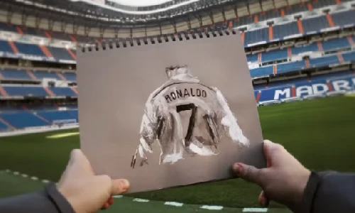 1.100 bức vẽ tái hiện sự nghiệp của Cristiano Ronaldo