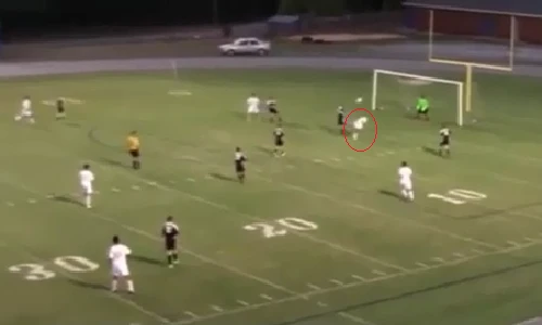 Siêu phẩm ghi bàn kiểu “bọ cạp” của cầu thủ vô danh