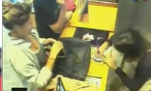 Chiêu “thả con săn sắt bắt con cá rô” táo tợn của nữ quái