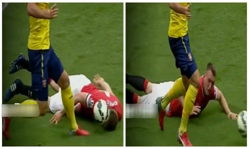 10 pha phòng ngự kinh điển trong bóng đá không thể không xem