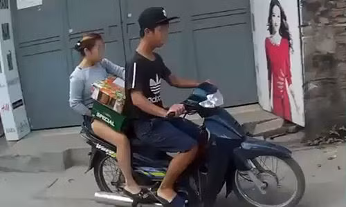 Trai xinh gái đẹp trắng trợn ăn cắp két bia ở Hà Nội