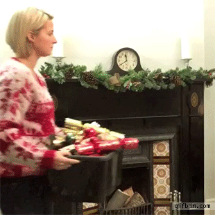 Cách trang trí cây thông Noel cực nhanh.