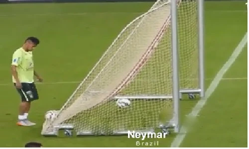 Top 20 pha ghi bàn đẳng cấp từ phía sau khung thành