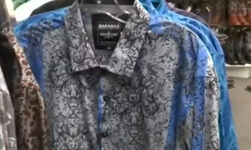 Mẫu áo của trùm ma túy Mexico bán đắt như tôm tươi