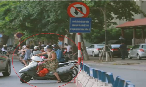 Những pha vi phạm giao thông không thể tin nổi ở HN