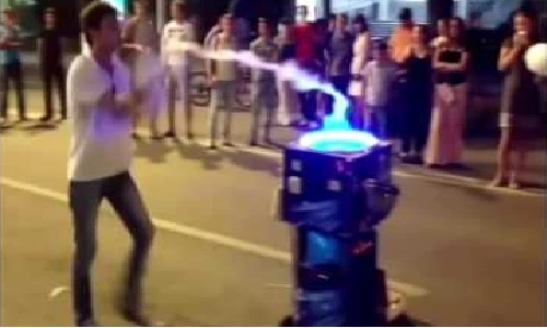 Bất ngờ với những người có đôi bàn tay “nhanh nhất” thế giới