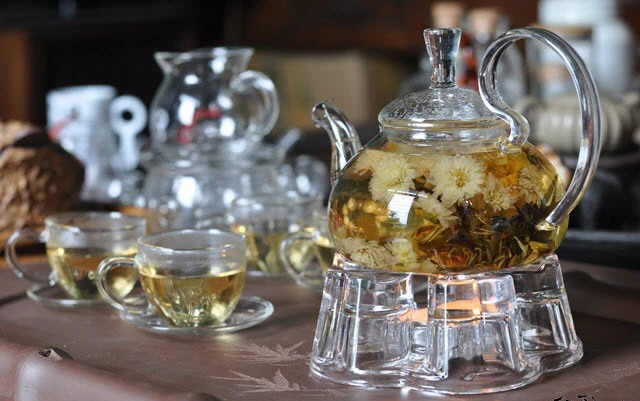 Bí quyết rửa đồ thủy tinh sạch bong kin kít