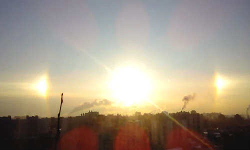 Sửng sốt với hiện tượng mặt trời giả kỳ thú trên bầu trời Nga