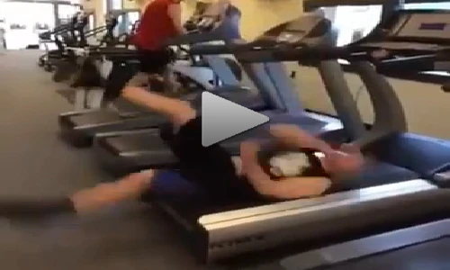 Bi hài trai trẻ khiêu vũ ở... chỗ hiểm