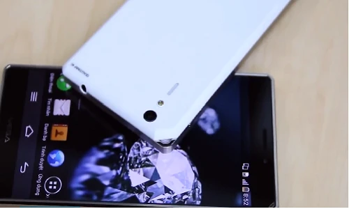 Những smartphone hấp dẫn chỉ có hàng xách tay ở Việt Nam