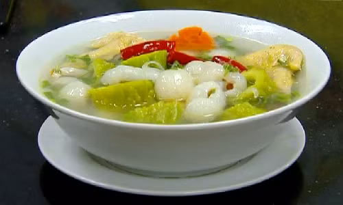 Canh vải thiều hầm mướp đắng nghe tên đã chết thèm