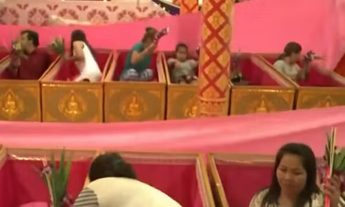 Hàng trăm người giả chết mỗi ngày ở Thái Lan