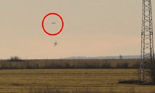 Clip Chiến đấu cơ rượt đuổi vật thể lạ trên bầu trời Bulgaria