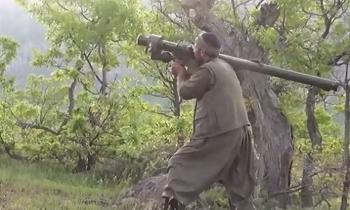 Trực thăng AH-1W Super Cobra nổ tung sau khi trúng tên lửa