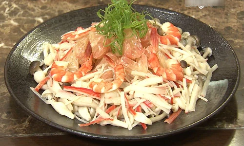 Cách làm sa lát bưởi hồng tôm sú thanh mát cho ngày nóng