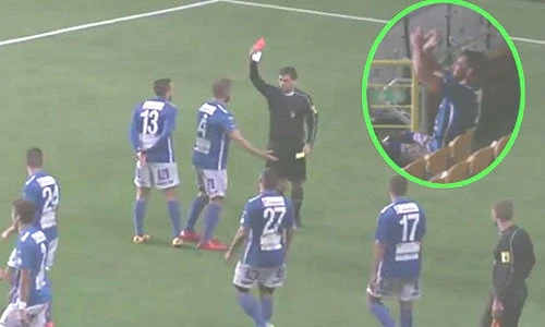 Tình huống nhận thẻ đỏ ngớ ngẩn nhất năm 2016