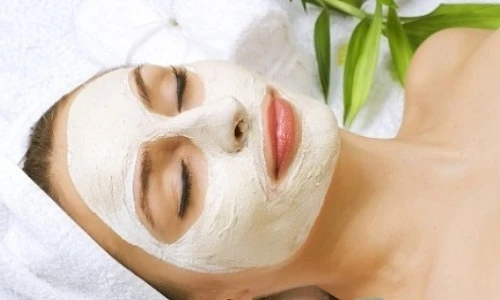 Cách làm mặt nạ trứng chanh trị mụn da dầu hiệu quả