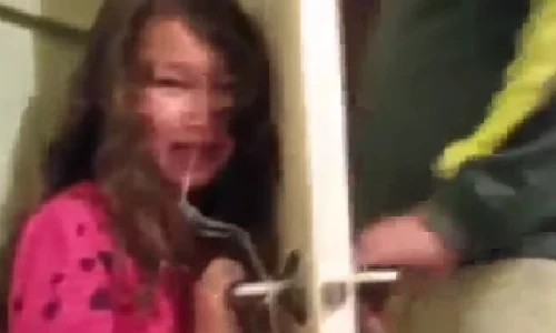 Clip tổng hợp những cách nhổ răng bá đạo nhất thế giới