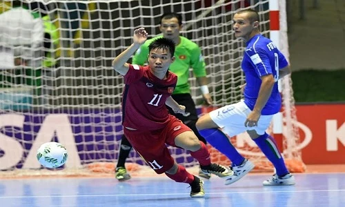 Video Bảo Quân cảm ơn fans sau chiến tích tại Futsal World Cup 2016