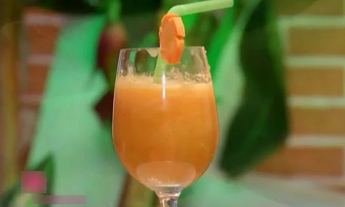 Cách pha 2 loại smoothies giải độc và làm đẹp da