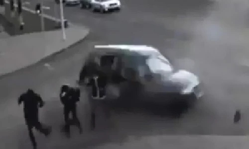 Những pha thoát chết thần kỳ khi tham gia giao thông