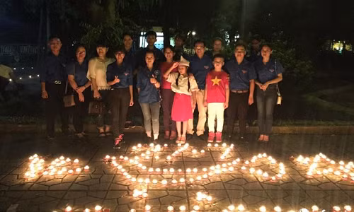 Ánh nến lung linh khắp nhà đại tướng Võ Nguyên Giáp trong đêm 27/7